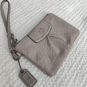Wristlet